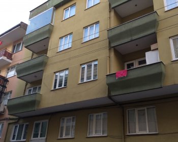 Barutluk Cd. 3 Apt. (1994)<